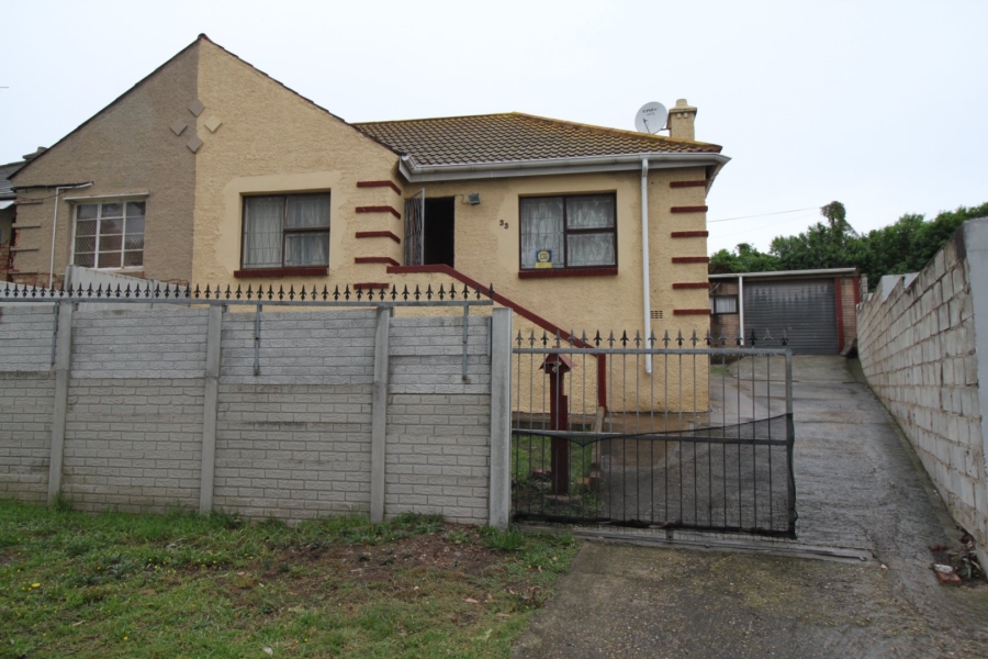 2 Bedroom Property for Sale in Kensington Eastern Cape